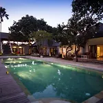 Avilion Villa Cinta